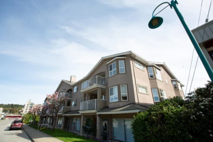 307 5711 Mermaid Street, Sechelt, BC, Sechelt — Apartment/Condo for sale