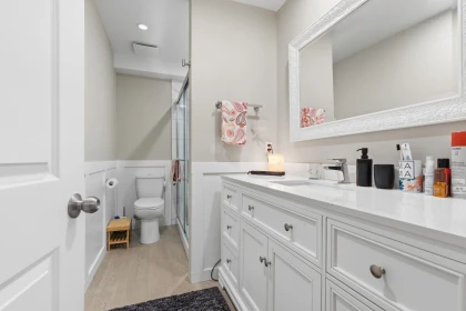 Mudroom Photo of 5565 Peach Road, Chilliwack, BC