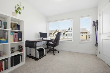 Hallway Photo of 31 430 Duncan Street, New Westminster, BC