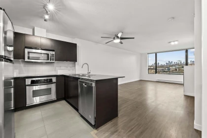 Kitchen Photo of 903 4182 Dawson Street, Burnaby, BC