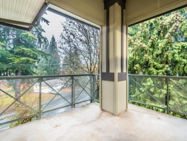 Breakfast Nook Photo of 407 33338 E Bourquin Crescent, Abbotsford, BC