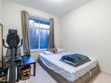 Guest Bathroom Photo of 407 33338 E Bourquin Crescent, Abbotsford, BC
