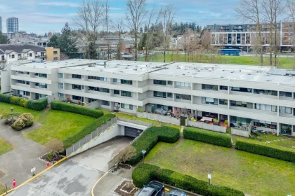 Hot Tub / Spa Photo of 109 15272 19 Avenue, Surrey, BC