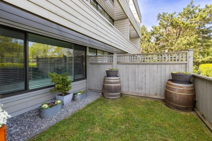 Mudroom Photo of 109 15272 19 Avenue, Surrey, BC