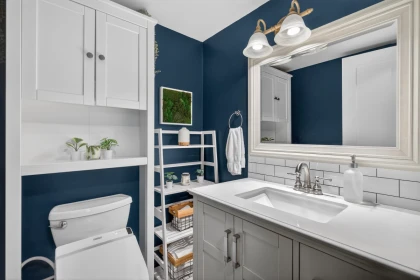 Walk-In Closet Photo of 109 15272 19 Avenue, Surrey, BC