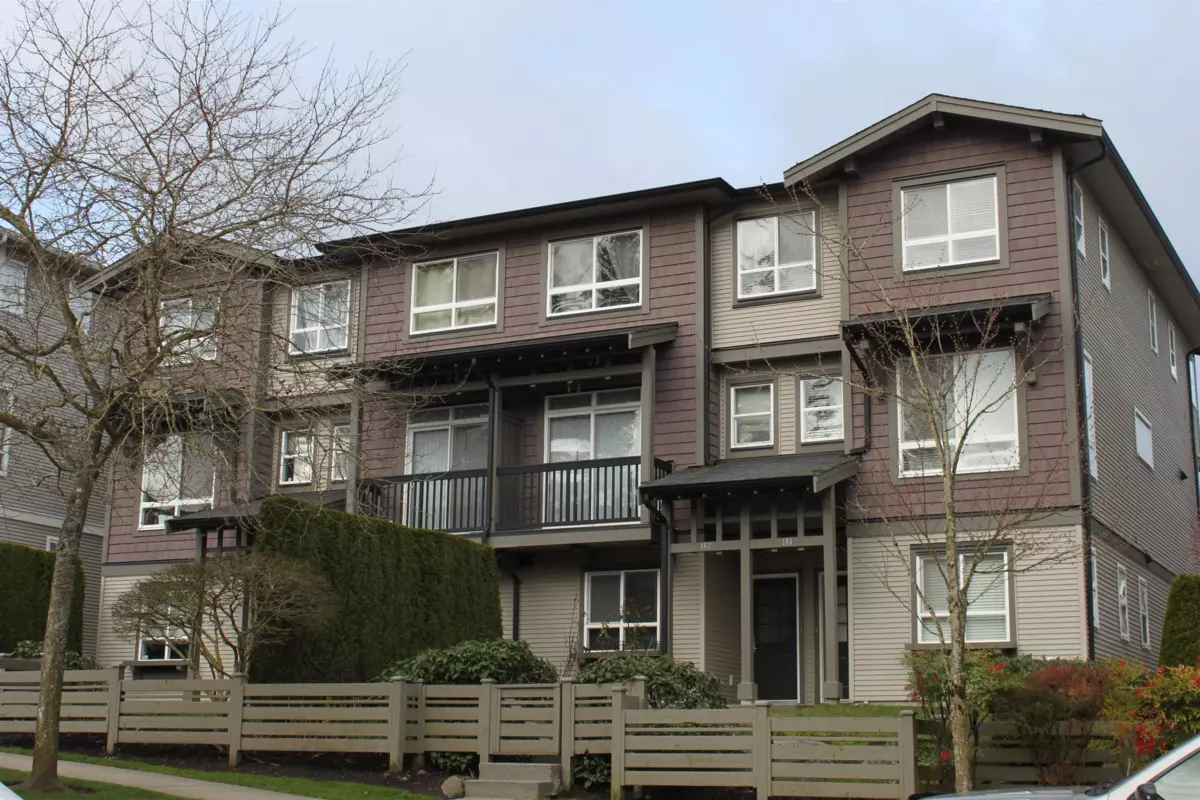 Living Room Photo of 181 2729 158 Street, Surrey, BC