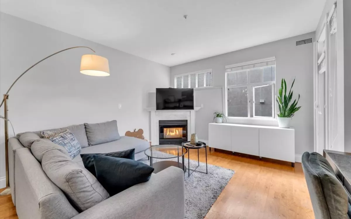 Family Room Photo of 303 2525 Quebec Street, Vancouver, BC