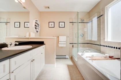 Mudroom Photo of 3331 Rosemary Heights Crescent, Surrey, BC