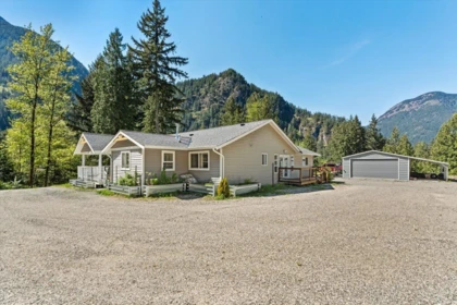 Outdoor Kitchen Photo of 63666 Old Yale Road, Hope, BC