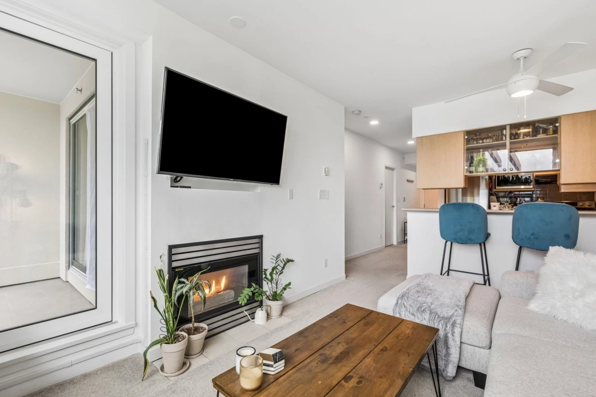 Family Room Photo of 503 1888 York Avenue, Vancouver, BC