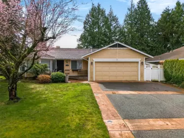 12988 18 Avenue, Surrey, BC, Surrey — Single Family Residence for sale