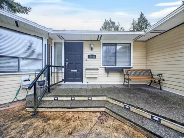 Kitchen Photo of 12988 18 Avenue, Surrey, BC