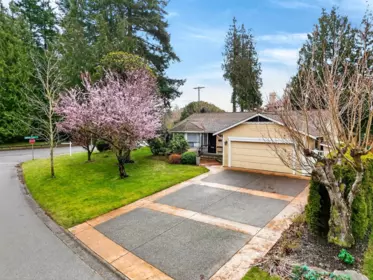12988 18 Avenue, Surrey, BC, Surrey — Single Family Residence for sale