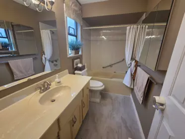 Walk-In Closet Photo of 12988 18 Avenue, Surrey, BC