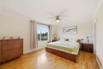 Hallway Photo of 80 Courtney Crescent, New Westminster, BC