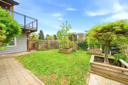 Hot Tub / Spa Photo of 80 Courtney Crescent, New Westminster, BC