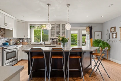 Kitchen Island Photo of 42302 Knox Avenue, Yarrow, BC