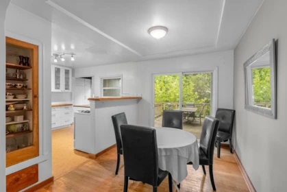 Breakfast Nook Photo of 6138 Portland Street, Burnaby, BC