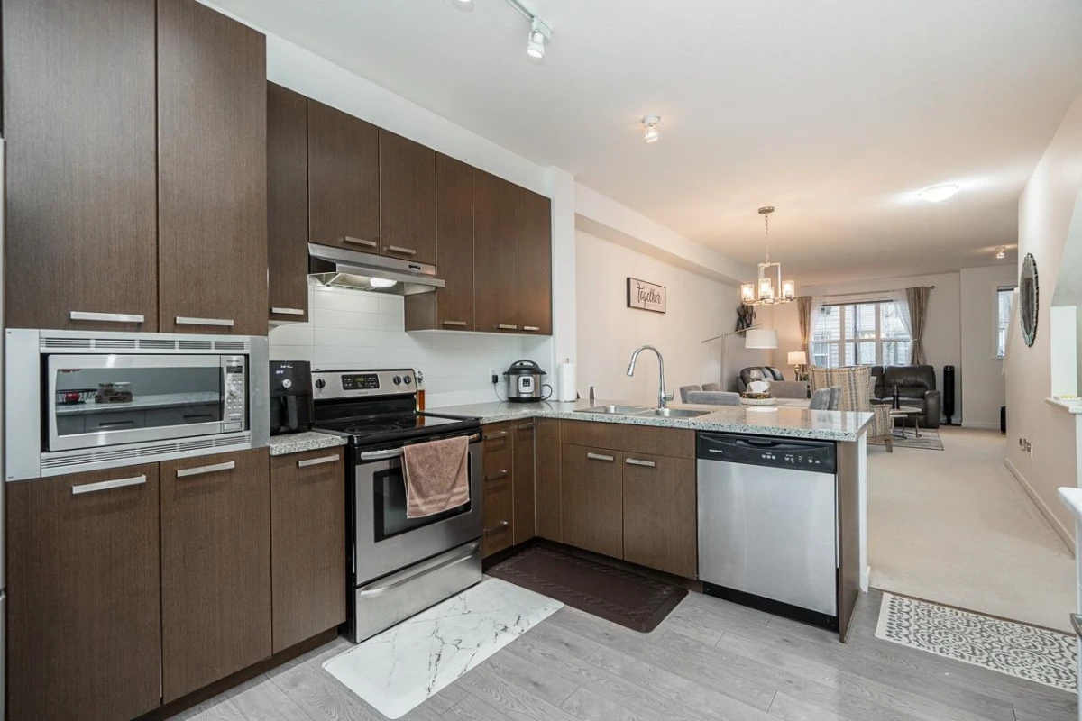 Living Room Photo of 9 14838 61 Avenue, Surrey, BC