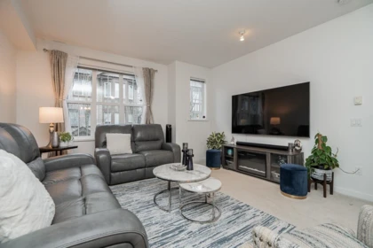 Walk-In Closet Photo of 9 14838 61 Avenue, Surrey, BC