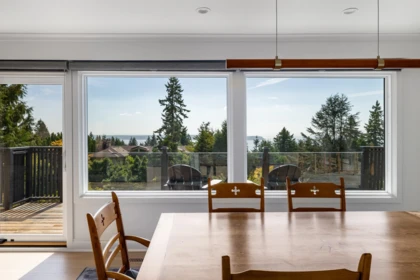 Breakfast Nook Photo of 4615 Woodgreen Drive, West Vancouver, BC