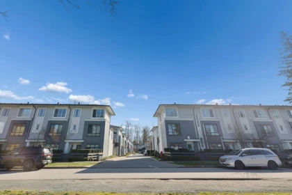 Playground / Recreational Area Near 701 18505 Laurensen Place, Surrey, BC