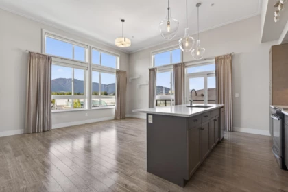 Guest Bathroom Photo of 403 9130 Corbould Street, Chilliwack, BC