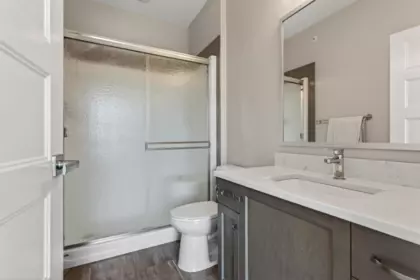 Hallway Photo of 403 9130 Corbould Street, Chilliwack, BC