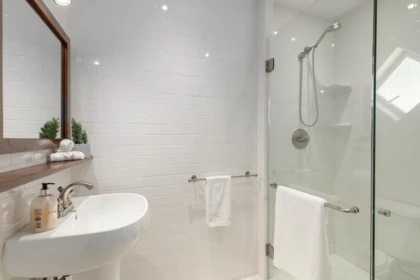 Guest Bathroom Photo of 1935 W 12th Avenue, Vancouver, BC