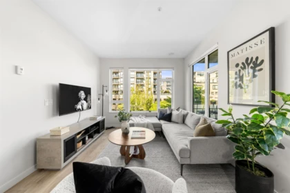 301 123 W 1st Street, North Vancouver, BC, North Vancouver — Apartment/Condo for sale