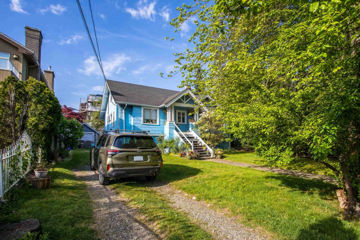 Family Room Photo of 1025 W 57th Avenue, Vancouver, BC