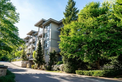 Swimming Pool Photo of 516 9319 University Crescent, Burnaby, BC
