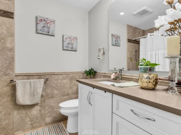 Primary Bathroom Photo of 14686 St. Andrews Drive, Surrey, BC