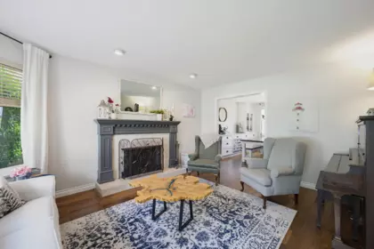 Kitchen Island Photo of 5954 49 Avenue, Delta, BC