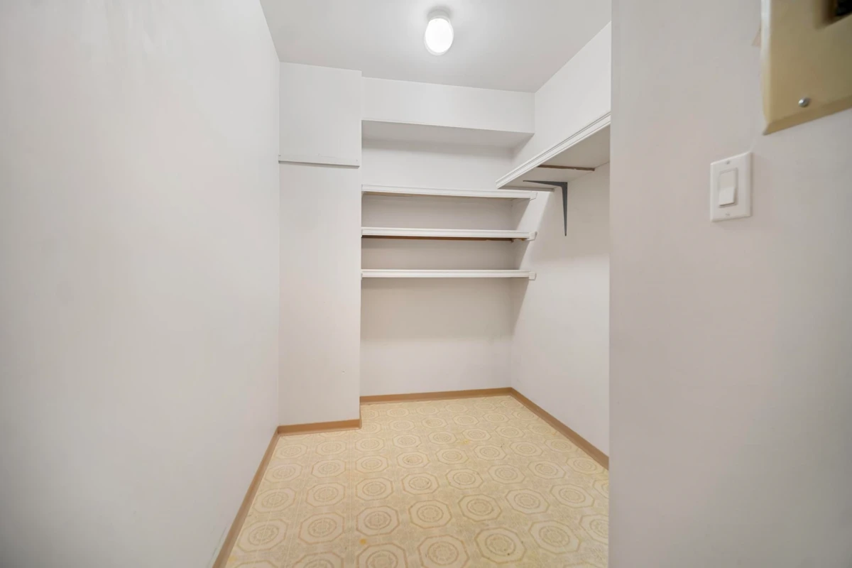 Dining Area Photo of 106 15270 17 Avenue, Surrey, BC