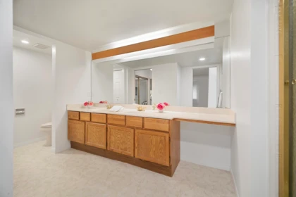 Office / Den Photo of 106 15270 17 Avenue, Surrey, BC