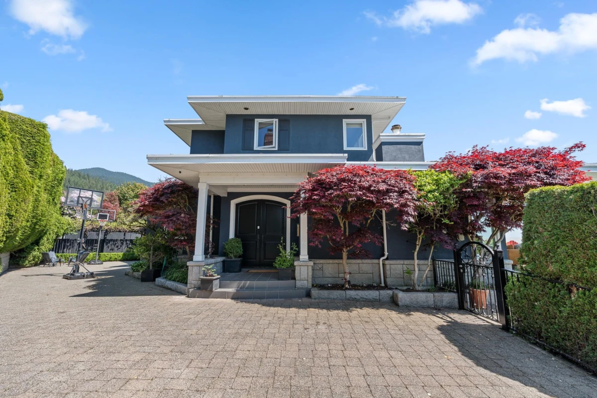Family Room Photo of 4222 Rockridge Road, West Vancouver, BC