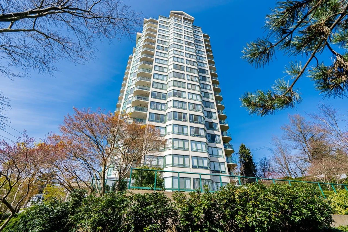 Exterior Rear Photo of 401 121 Tenth Street, New Westminster, BC