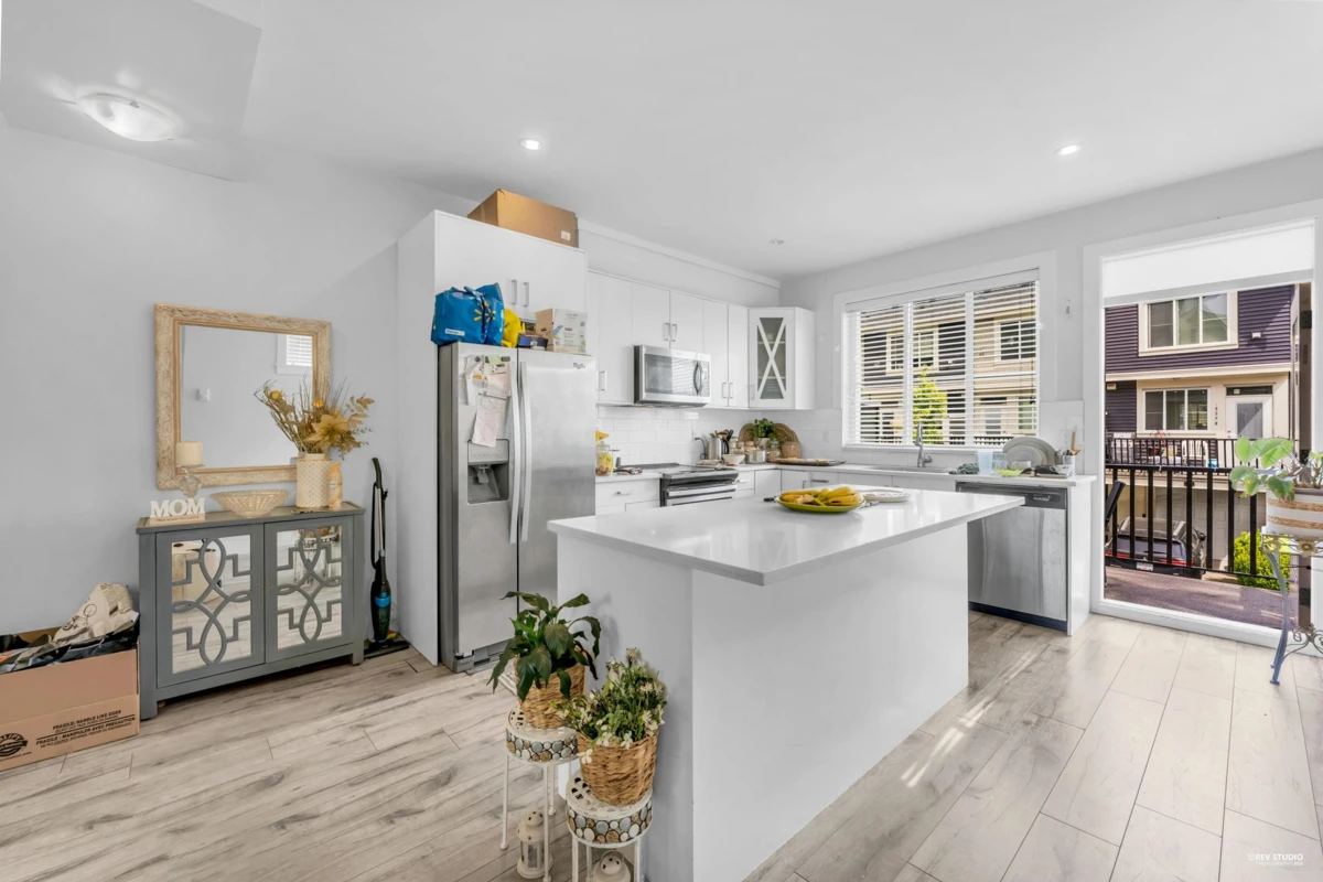 Living Room Photo of 11 8699 158 Street, Surrey, BC