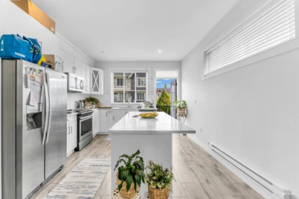 11 8699 158 Street, Surrey, BC, Surrey — Townhouse for sale