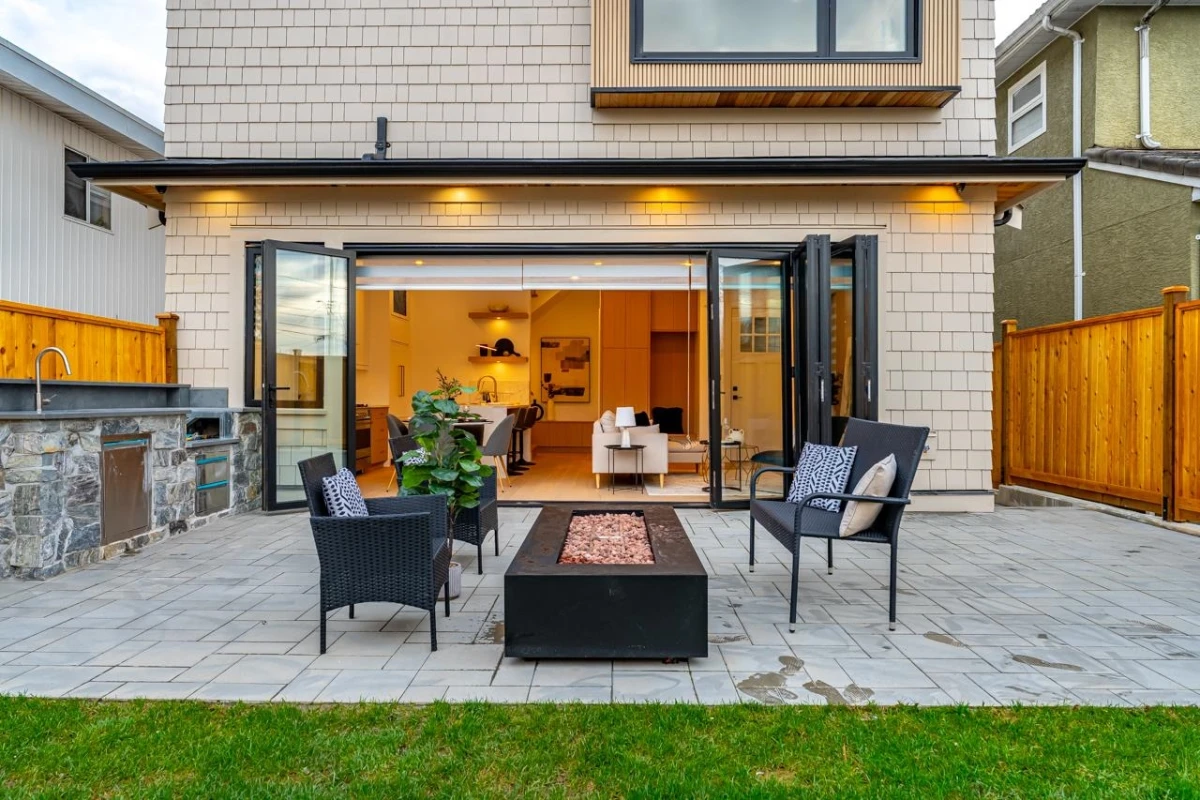 Family Room Photo of 2 5355 Inverness Street, Vancouver, BC