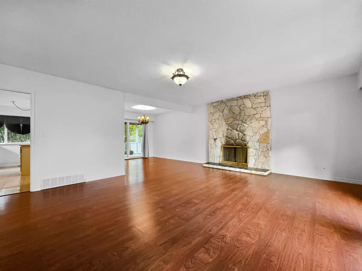 Dining Area Photo of 5313 10 Avenue, Delta, BC