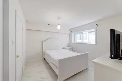 Primary Bathroom Photo of 5313 10 Avenue, Delta, BC