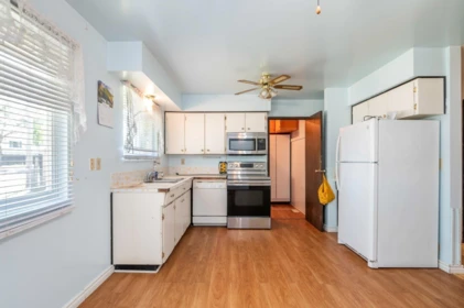 Kitchen Photo of 13077 72 Avenue, Surrey, BC