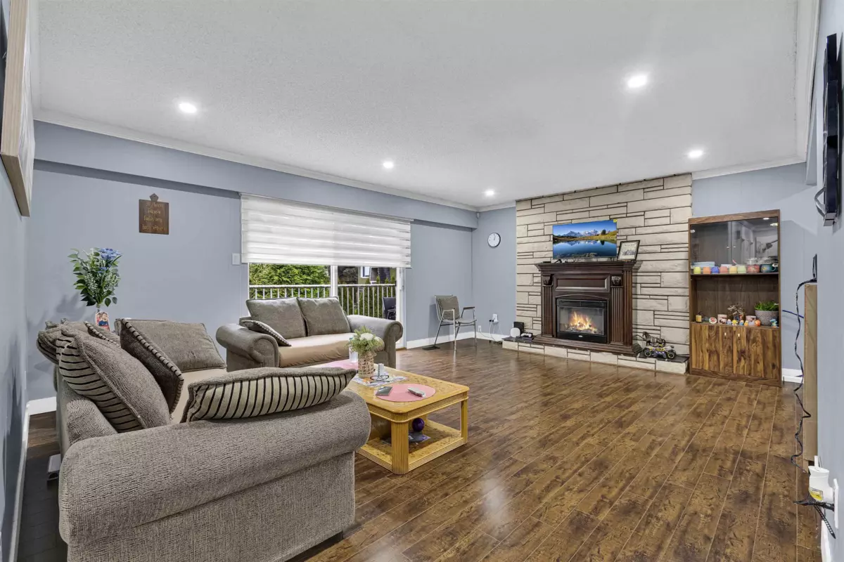 Living Room Photo of 7059 Barkley Place, Delta, BC