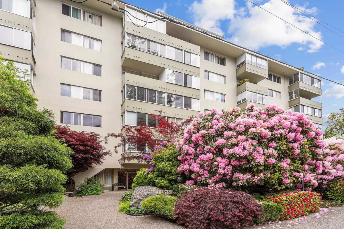 Exterior Rear Photo of 404 1425 Esquimalt Avenue, West Vancouver, BC