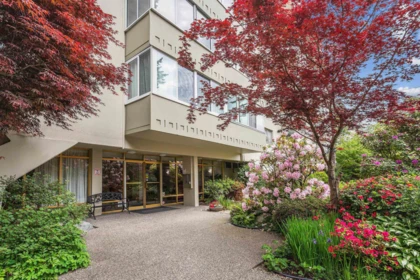 404 1425 Esquimalt Avenue, West Vancouver, BC, West Vancouver — Apartment/Condo for sale