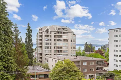 Primary Bedroom Photo of 404 1425 Esquimalt Avenue, West Vancouver, BC