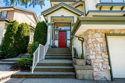 Hot Tub / Spa Photo of 1987 Parkway Boulevard, Coquitlam, BC