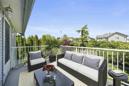 Entry Foyer Photo of 14781 57a Avenue, Surrey, BC